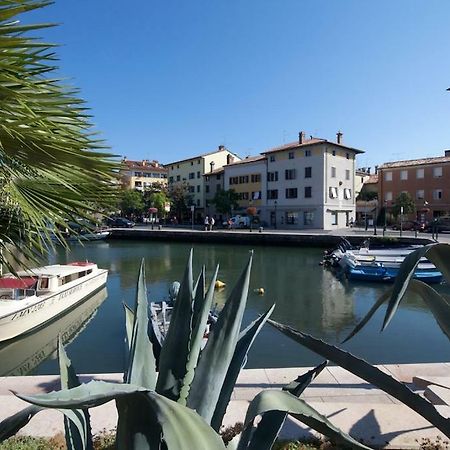 Appartamento Old Harbour House Grado Esterno foto
